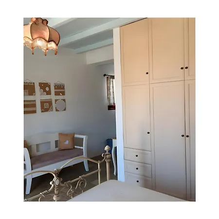 Gasthuis Niriides 3*