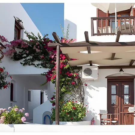 בית הארחה Niriides 3*