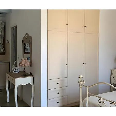 Niriides בית הארחה