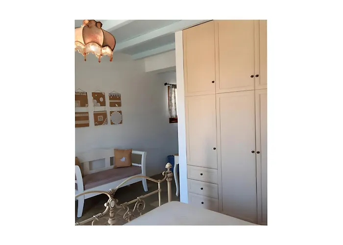 Guest house Niriides 3*